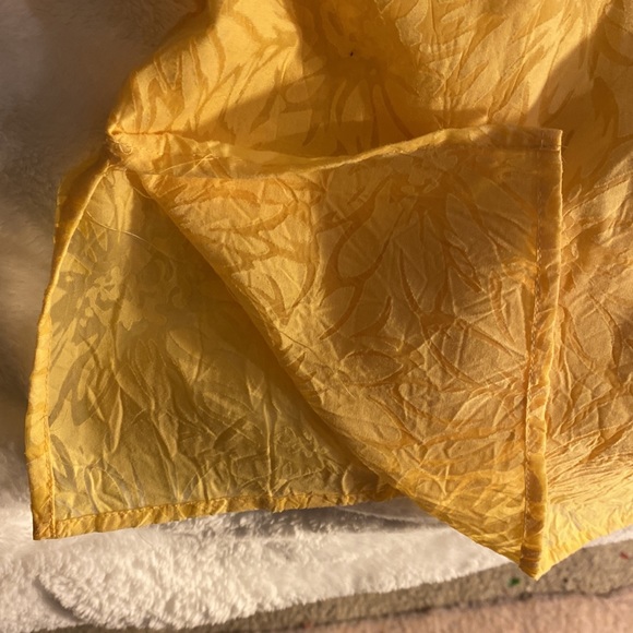 Maggie Sweet size 1X bright yellow short sleeve button down blouse with flower - Picture 11 of 11